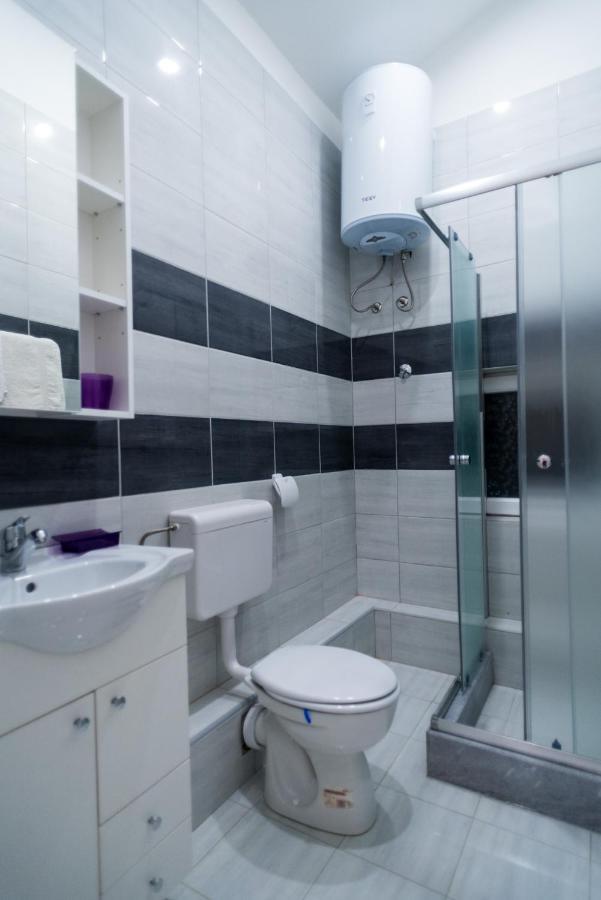 Purple Rooms Mostar Buitenkant foto